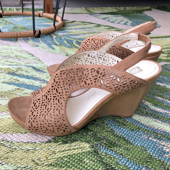 Anne Klein • Akolisa Keyhole Leather Wedge Sandals - Picture 2 of 7